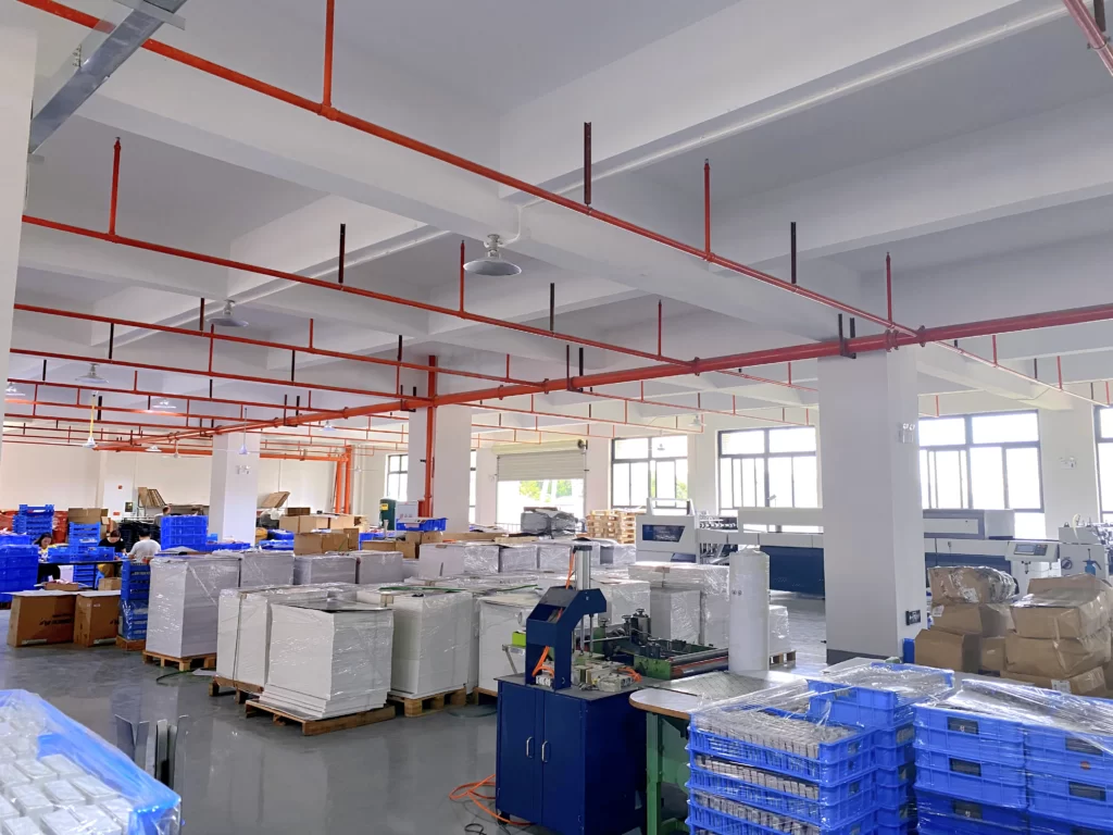 leader display storehouse