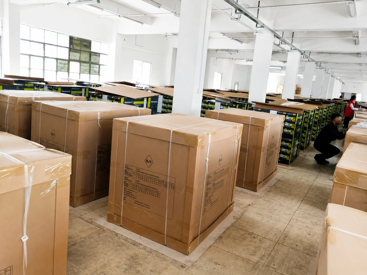 GS1-128 carton label with SSCC-18 barcode matching the Meijer EDI 856 advance ship notice.